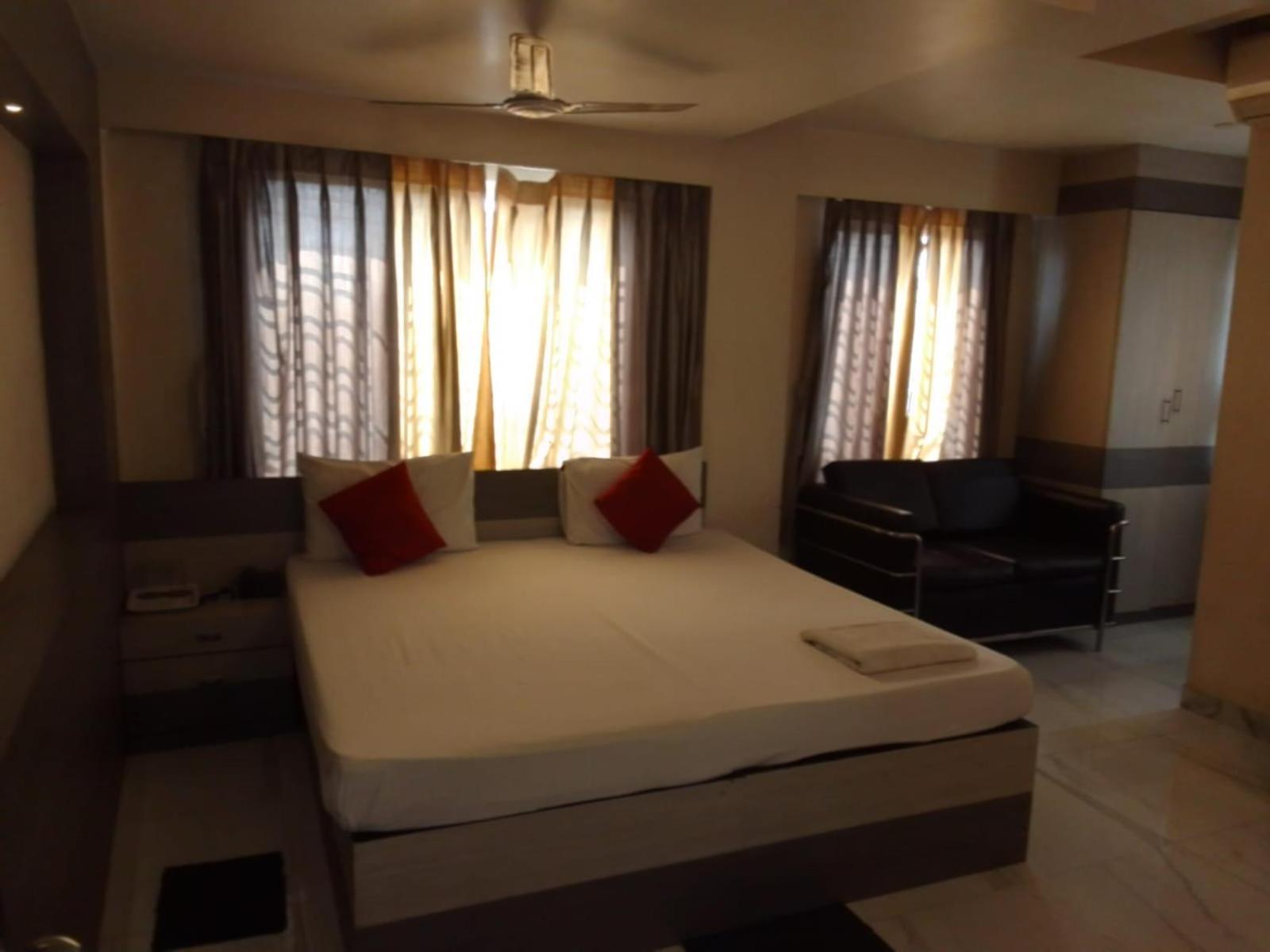 Shivangan Hotel And Banquet 加尔各答 外观 照片
