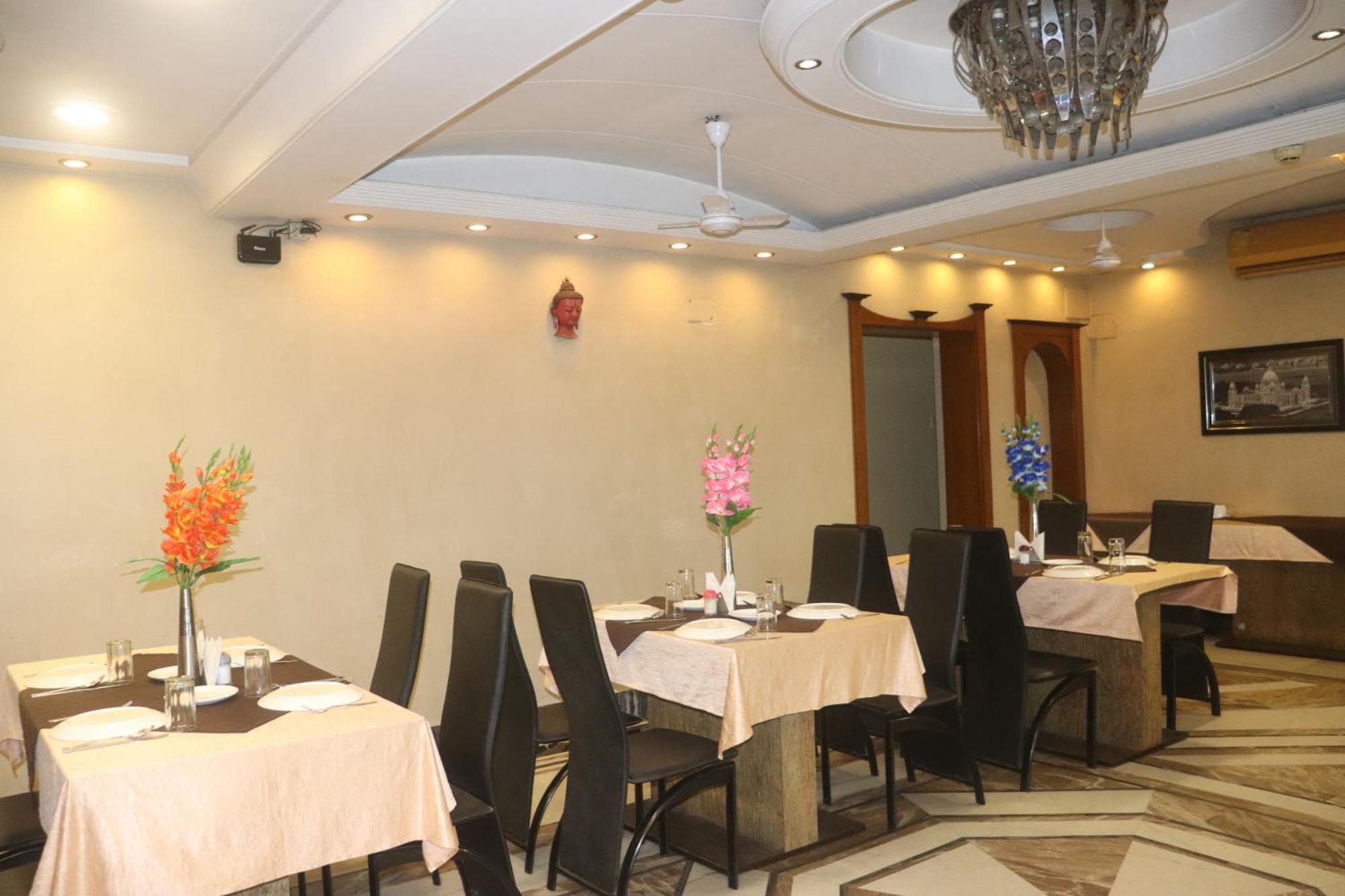 Shivangan Hotel And Banquet 加尔各答 外观 照片
