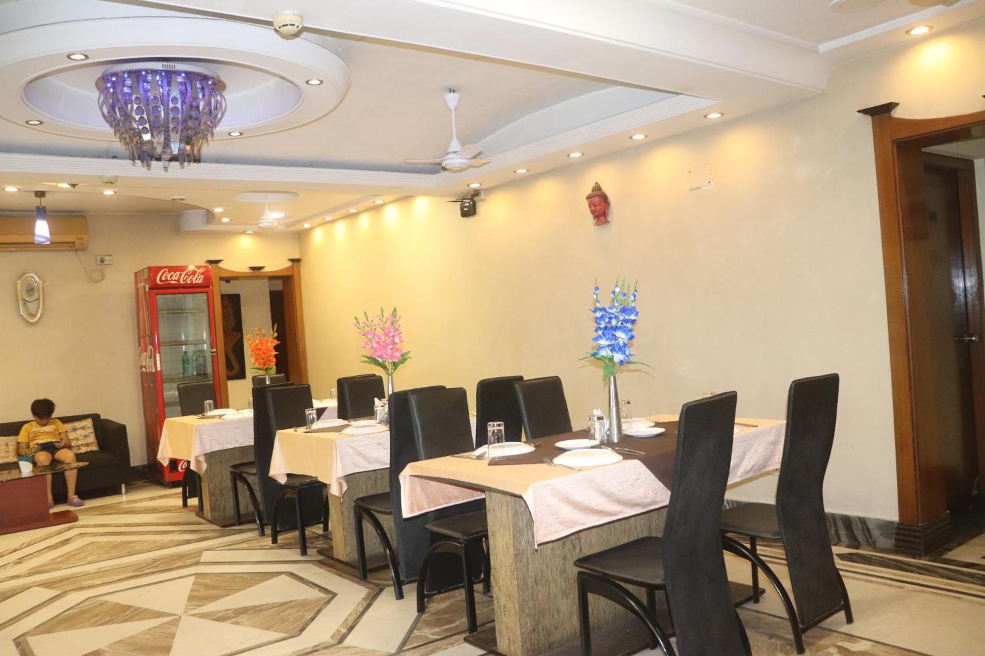 Shivangan Hotel And Banquet 加尔各答 外观 照片