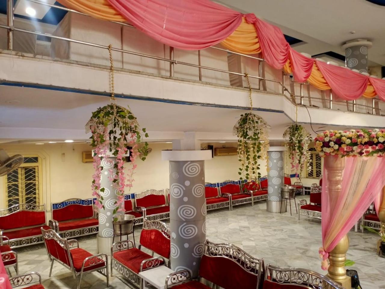 Shivangan Hotel And Banquet 加尔各答 外观 照片